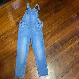 Blue jumpsuit, Oshkosh brand, size 6X, in good condition.